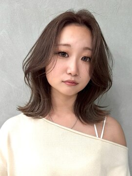 ウェイビーズ(WAVY'S) xカット/ホワイトグレージュ/レイヤーカット/チェリーブラウン