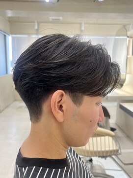 ニコ トウキョウ ヨコハマ(nico) メンズセンターパートニュアンスパーマ毛流れメンズパーマ