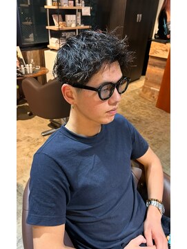 ビハインドザカーテン(BEHIND THE CURTAIN) 【初めての方にオススメ】スパイキーショート