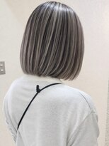 モルト 麻生(molt) バレイヤージュ ボブ