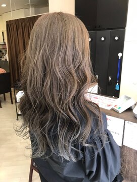 美容室 オルガニーク 沖浜店 大人グラデーションカラー