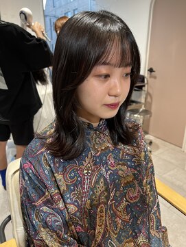 ティア(Tia.) (韓国風/くびれヘア/縮毛矯正/前髪/韓国レイヤー/小顔)