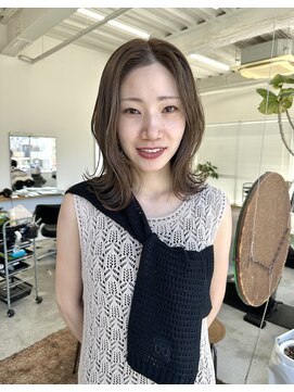 フィル(fil) くびれミディアム／グレージュ