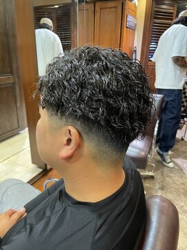 リットジェンツ 千葉(Lit Gents) フェードカット&ツイストスパイラルパーマ【SHOHEI】