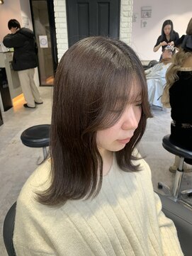 リーオオサカ(Lee Osaka) オリーブブラウン×韓国風顔周りカット