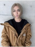 メンズハイトーンブロンドボブ