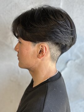 ニアウ 高崎店(Niau) メンズセンターパートニュアンスフェザーパーマ群馬高崎眉毛