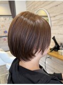 艶カラー×丸みショート