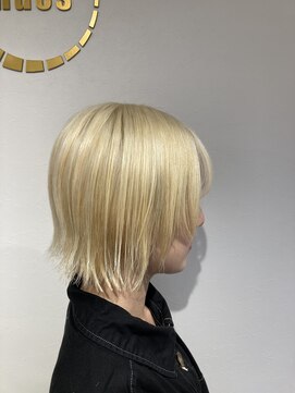 ヒューズ(HUES) ブロンド