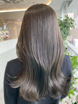 ビビバイベル(BiVi by BHEL) 桑名ロングレイヤーカットハッシュカット透明感カラー重めロング