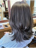 スモーキーオリーブベージュ