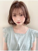 ミディアムレイヤー、外ハネボブ、グレージュ、脱白髪染め☆