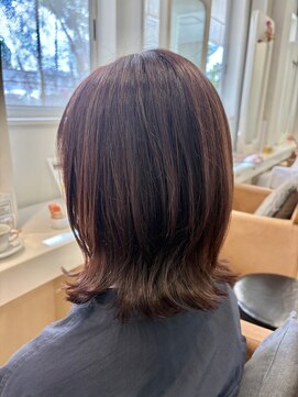 アーブ(hair and make urb) 赤み外ハネミディアム