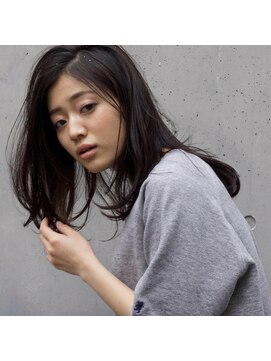 ロビン アンド ダルク(robin&darc) 【robin】【代官山】地毛の美しさを生かすナチュラルセミディ◇