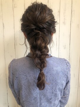 メルト 吉祥寺(melt) 【melt】20代30代に人気！抜け感たっぷりラフな編み下ろし