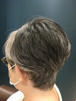 ヘアサロンアンドヘアメイクディー(hair salon hair make D)&nbsp;ミセス グレイ ショートボブ ナチュラル グラデーション ヘア