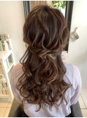 結婚式　ハーフアップ　花嫁　お姫様　好感度　パーティ　ルーズ