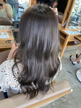 ブローチェ マカナ(BROCHE makana) オリーブグレー