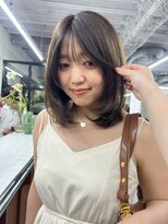 ニコ トウキョウ 渋谷(nico TOKYO)&nbsp;ミディアムレイヤー顔まわりカットオリーブベージュ透明感カラー