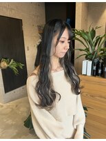 リベルタ(LIBERTA)&nbsp;大人可愛いインナーカラー☆シルバー