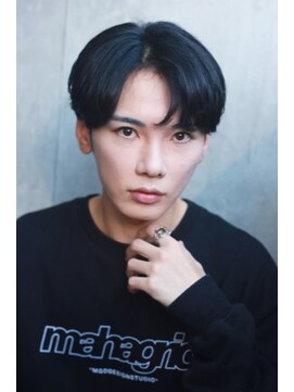 リノ 吉祥寺(Lino kichijoji) 黒髪センターパートブルーブラック吉祥寺