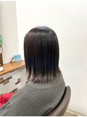 長めの切りっぱなしボブ
