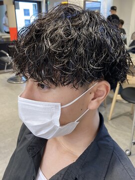 リット バイ フィフス 鹿児島中央駅店(Lit. by fifth) 波巻きスパイラルパーマメンズマッシュパーマツイストパーマ