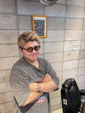 フランクスバーバー アンド ビアークラブ(FRANK'S BARBER and BEER CLUB) ツーブロック