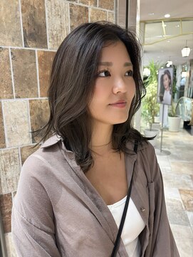 ピークアブー アヴェダ アトレ恵比寿(PEEK-A-BOO AVEDA) 大人可愛いミディアムレイヤー結べるミディアム顔周りレイヤー