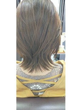 ヘアートップス ベイタウン店 ミディアムレイヤー
