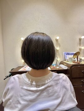 エルサフィロ ヨドヤバシ(el zafiro yodoyabashi) 【el zafiro yodoyabashi】大人女性ミニグラデーションボブ