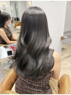 【関日葉里】透明感グレージュ