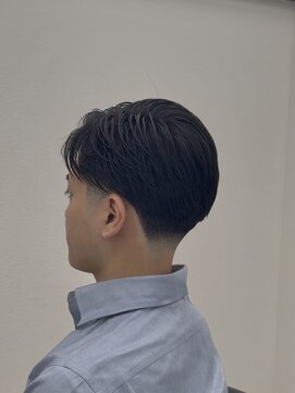 トウキョウ クラシック バーバー タウン(TOKYO CLASSIC BARBER TOWN) テーパーフェード