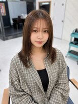 エミン(emyn)&nbsp;髪質改善 ワンホンレイヤー ミルクティーブロンド ダークブルー