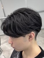 オーバル ジングウマエ(OVARL jingumae)&nbsp;フェザーショートパーマセンターパーマ