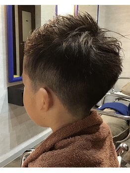 ライツ(Reiz)の写真/【子供カット／￥1650】お子様と一緒に来店できるサロンで家族みんなで綺麗に♪