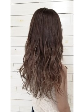 ラック 辻堂(LUCK) 透け感　シャインシルバーベージュ