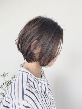 アヴァンス 神戸元町店(AVANCE.) 大人ショートボブ