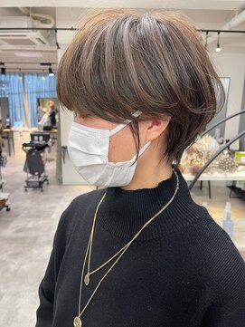 ジアン テラス(GIEN TERRASSE) #耳掛け #マッシュ　#ショート #イルミナカラー