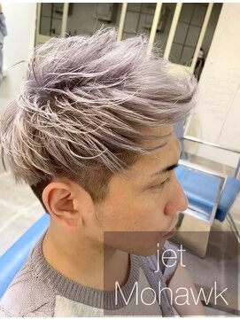 ウーロス(uros.) ホワイト×ジェットモヒカン×かき上げ前髪