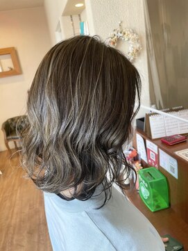 マール(marl) 【marl.】オリーブベージュ×ハイライト@30代40代50代[鈴鹿]