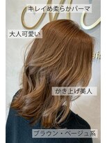 ミュウ(Miiiu)&nbsp;30代40代50代☆大人可愛いネオウルフアッシュベージュくびれ巻き