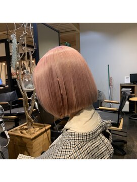 ムーム(Momb) ハイトーンピンクベージュ