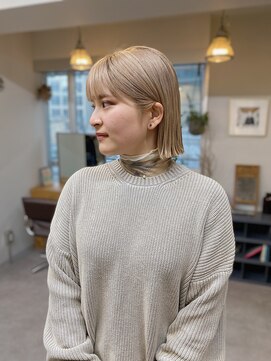 アンドチル 渋谷(AND CHILL) ぱつっとボブ/切りっぱなしボブ/ハイトーンボブ　渋谷