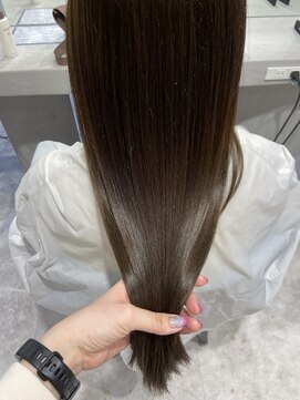 エレン 池袋(ElEn.) 髪質改善×オリーブブラウン/似合わせ小顔カット/顔タイプ診断