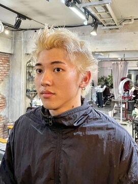 アンリ(Henri) [オカダケント]抜きっぱなしスパイキーヘア