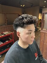 カットスペース キャロル(CUT SPACE CAROL) ツーブロスキンフェード