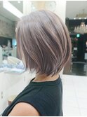 30代40代に人気のミディアムレイヤースタイル