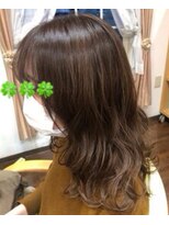 ヴィアーレ(VIALE)&nbsp;自然なグラデーションカラー