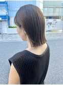 20代30代40代外ハネアッシュグレージュ肩ライン耳掛け